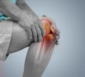 علت خشکی مفاصل در سالمندان چیست و چگونه درمان میشود؟ 2 علت خشکی مفاصل در سالمندان